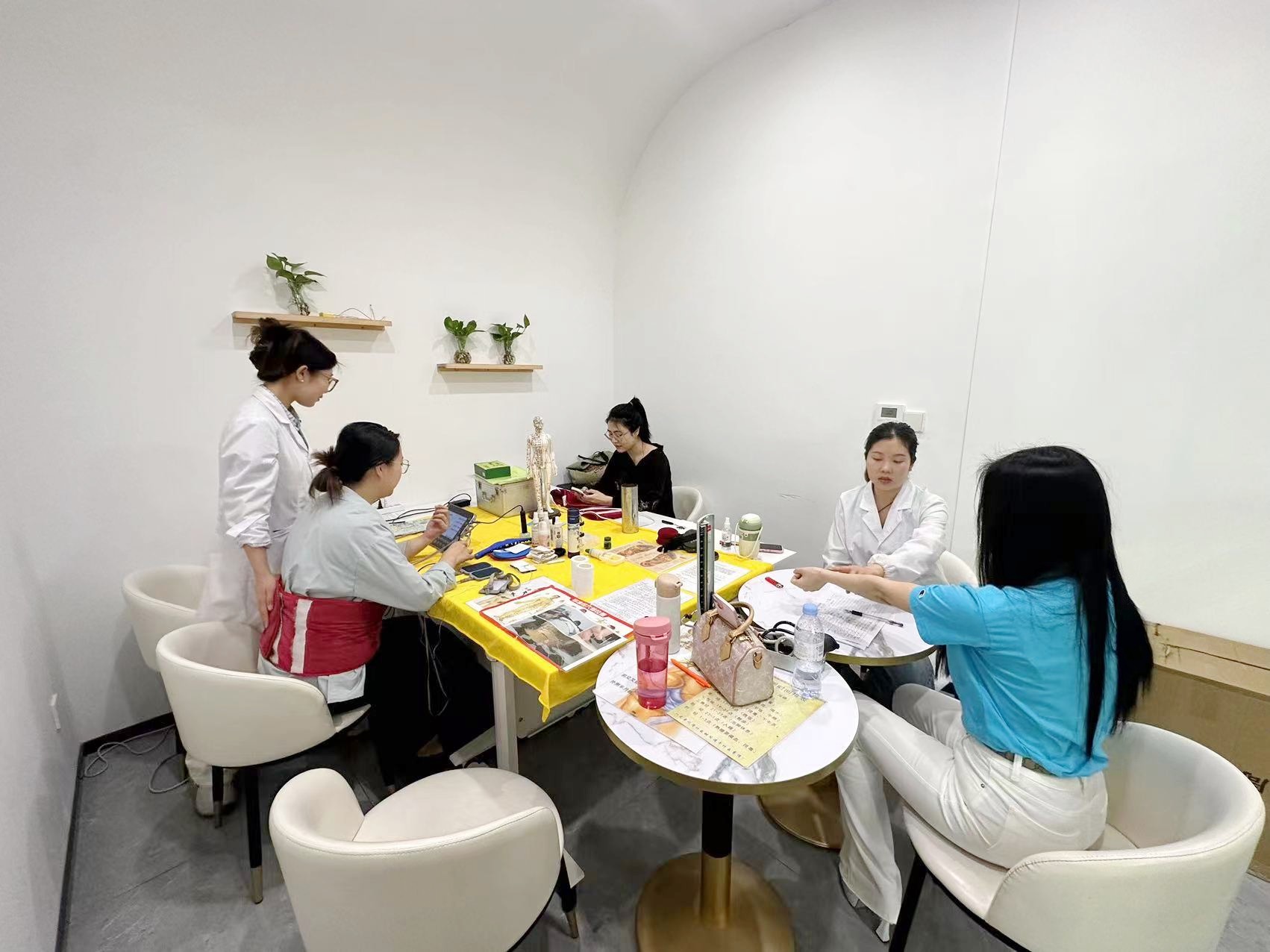 图片四_副本.jpg